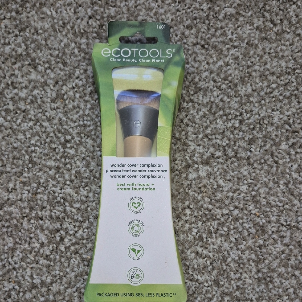 ecotools Wonder Cover Complexion Brush